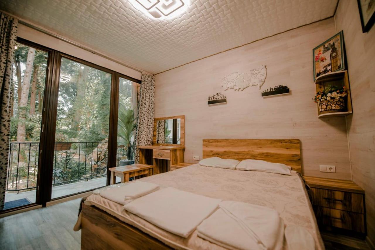 Hulus Hotel Makhindzsauri Kültér fotó