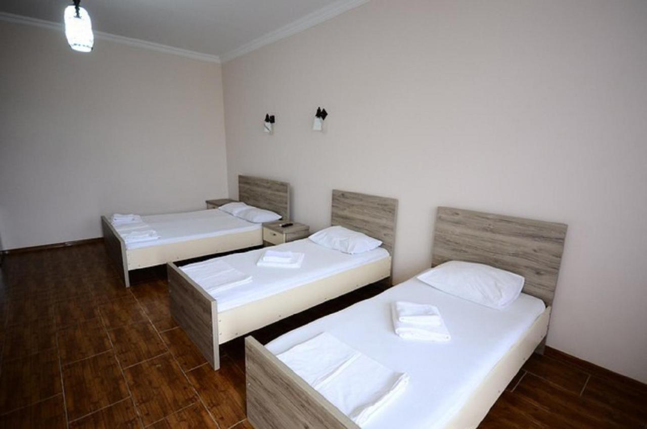 Hulus Hotel Makhindzsauri Kültér fotó