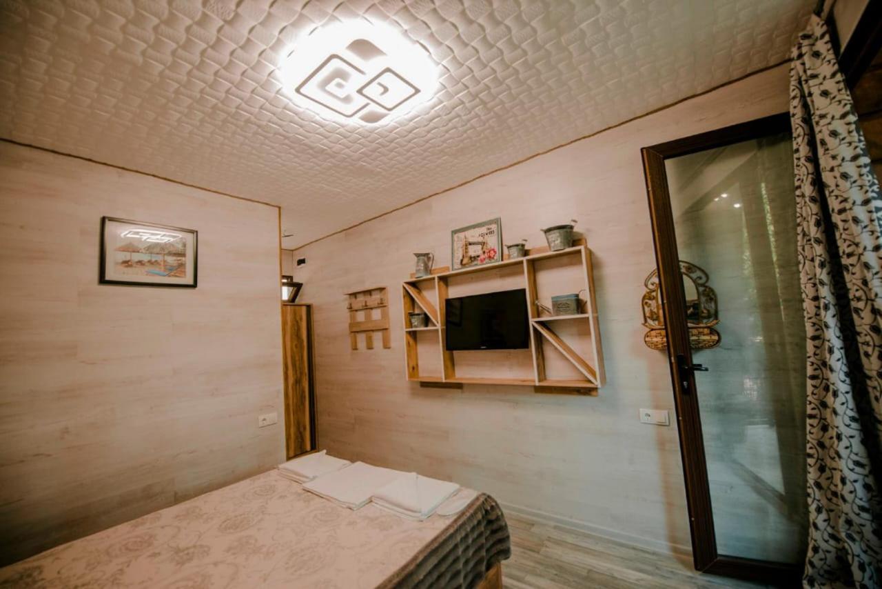 Hulus Hotel Makhindzsauri Kültér fotó