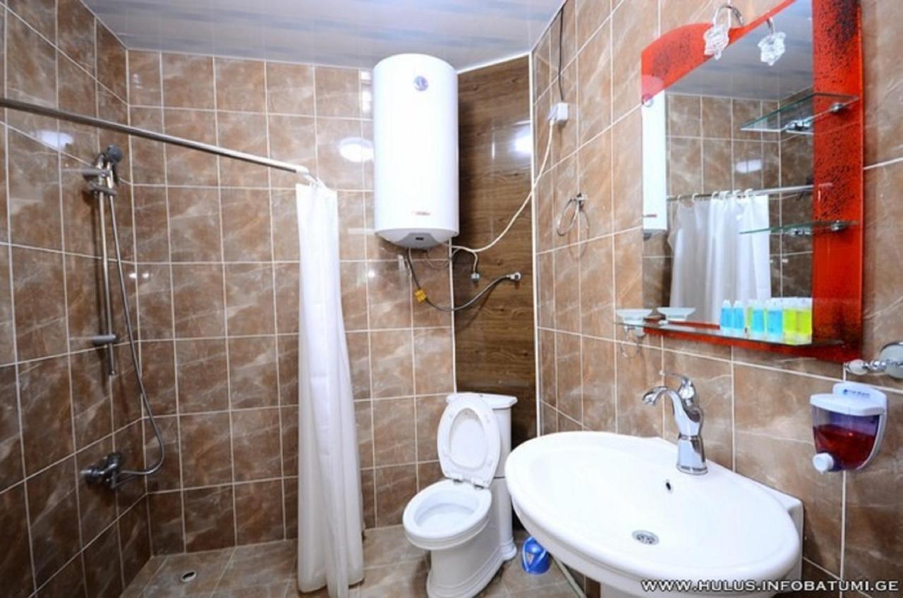 Hulus Hotel Makhindzsauri Kültér fotó