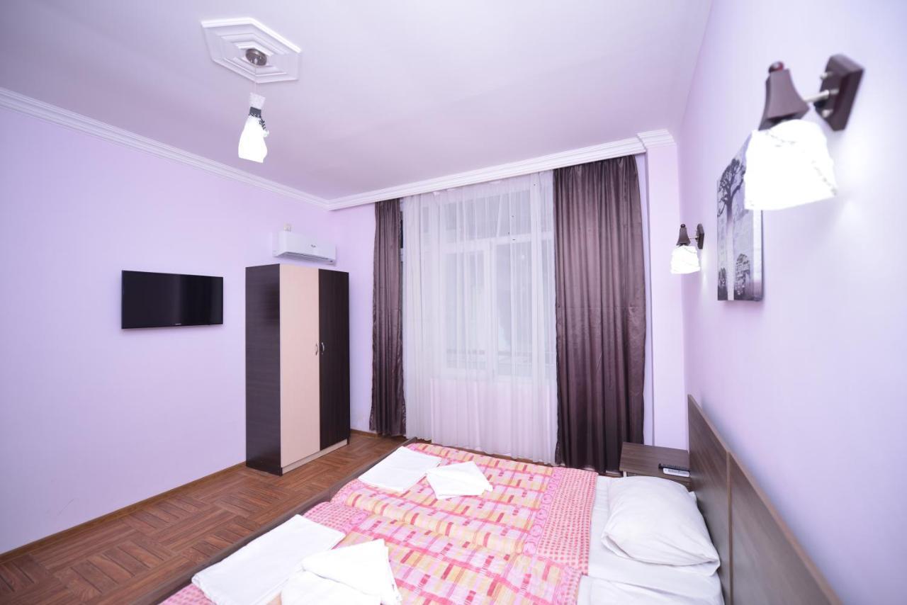 Hulus Hotel Makhindzsauri Kültér fotó