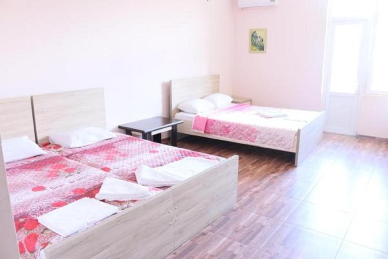 Hulus Hotel Makhindzsauri Kültér fotó