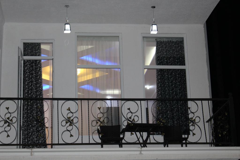 Hulus Hotel Makhindzsauri Kültér fotó