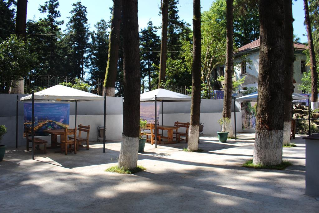 Hulus Hotel Makhindzsauri Kültér fotó